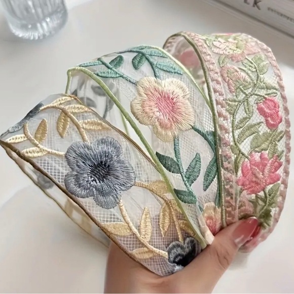 Passion of Essence Accessories - 3 Vintage Boho Floral Hair Clip With Lace And Beading, Single Piece